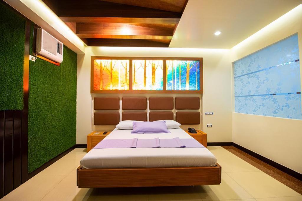 Hotel Dreamworld Las Piñas Εξωτερικό φωτογραφία