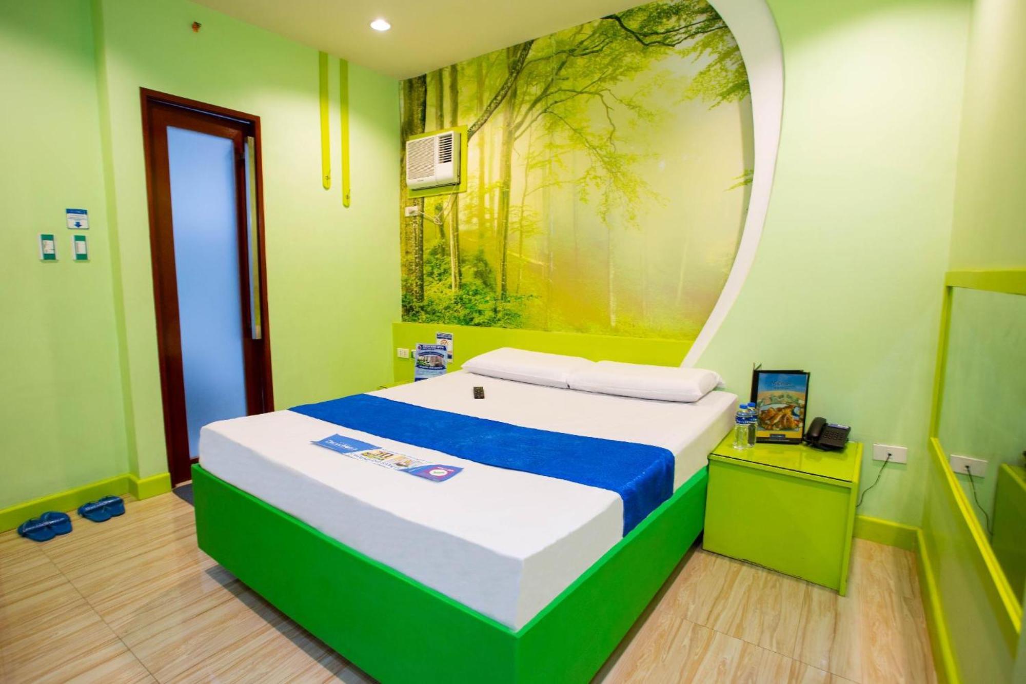 Hotel Dreamworld Las Piñas Εξωτερικό φωτογραφία